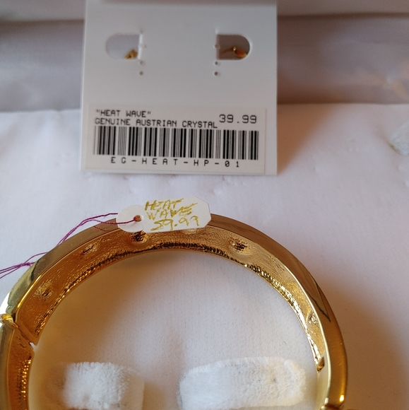 "Haze" Bracelet & Earring Set - Picture 4 of 4